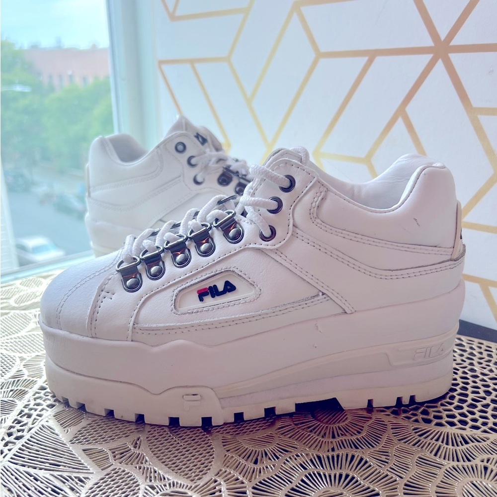 Women’s FILA Platform Sneakers size 5